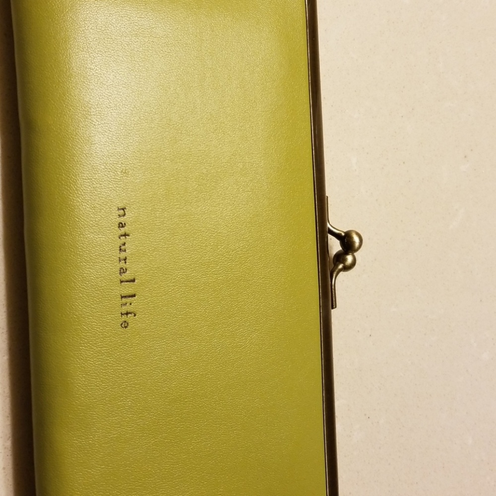 Natural life snap wallet